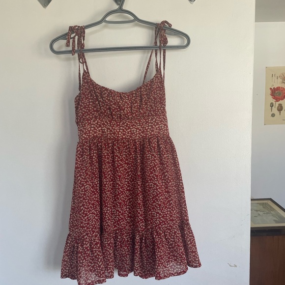 Princess Polly dress - Picture 2 of 5